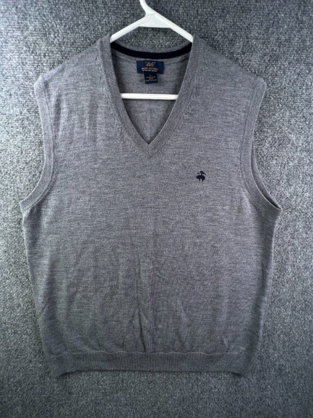 Brooks Brothers All Wool Vest Large Gray Pullover Outdoor Sleeveless Men’s Adult